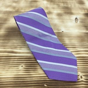 Jos A Bank Signature Collection 100% Silk Tie